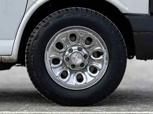 Used 2009 Chevrolet Express 1500 RWD 1500 135 image 38