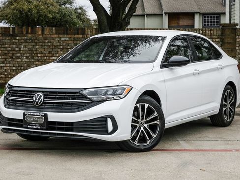 Used 2022 Volkswagen Jetta Sport image 11