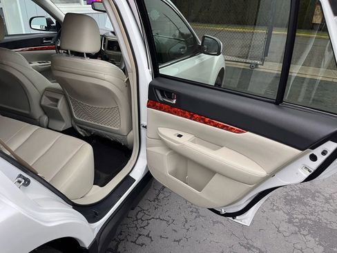 Used 2012 Subaru Outback 3.6R Limited w/ Moonroof Pkg image 26