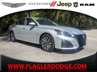 Used 2023 Nissan Altima 2.5 SV