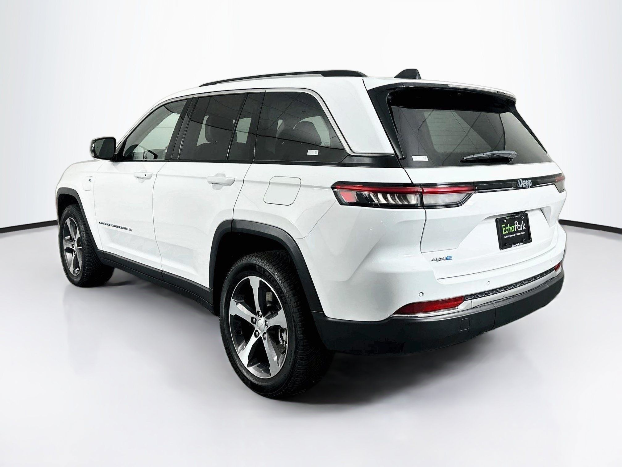 Used 2023 Jeep Grand Cherokee 4WD 4xe image 5