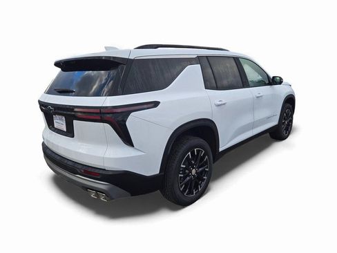 New 2026 Chevrolet Traverse LT w/ Sun and Wheel Package image 4