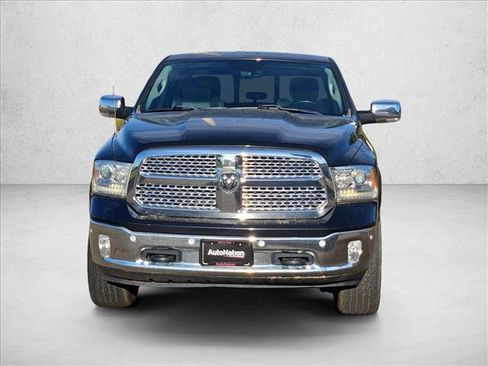 Used 2018 RAM 1500 Laramie w/ Convenience Group AWD/4WD image 2