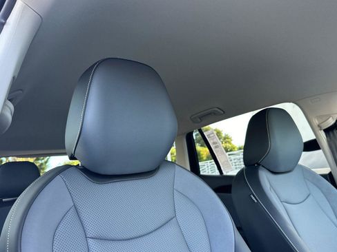 New 2026 Volkswagen Tiguan SE image 16