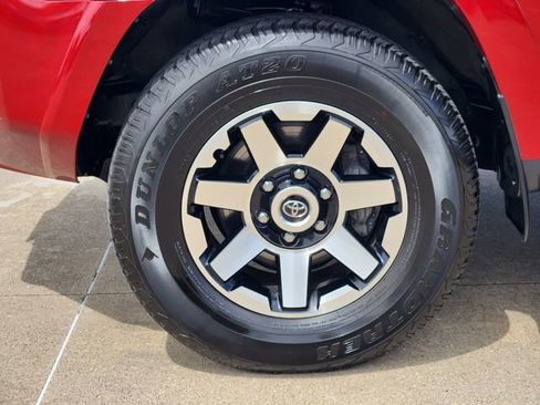 Used 2024 Toyota 4Runner TRD Off-Road AWD/4WD image 8