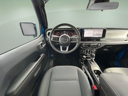 Certified 2024 Jeep Wrangler Sahara image 19