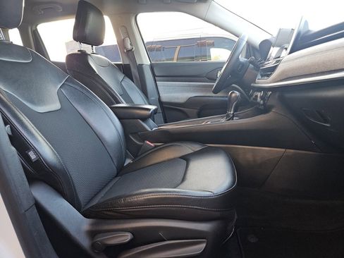 Used 2022 Jeep Compass Latitude image 8