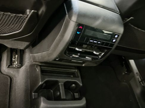 Used 2023 Jeep Grand Cherokee L Laredo image 27