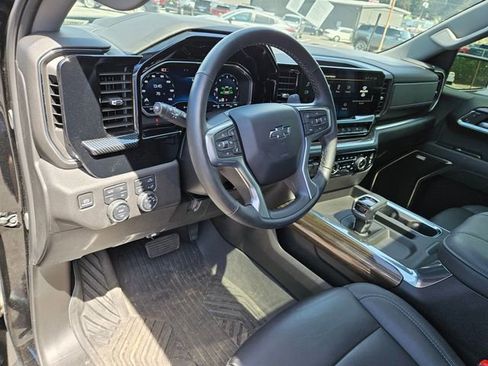 Used 2024 Chevrolet Silverado 1500 RST AWD/4WD image 9