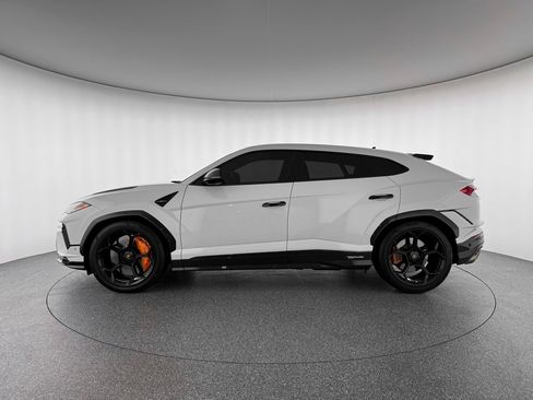 Used 2024 Lamborghini Urus Performante image 2