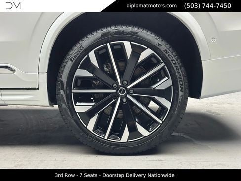 Used 2025 Volvo XC90 T8 Ultra w/ Protection Package Premier image 47