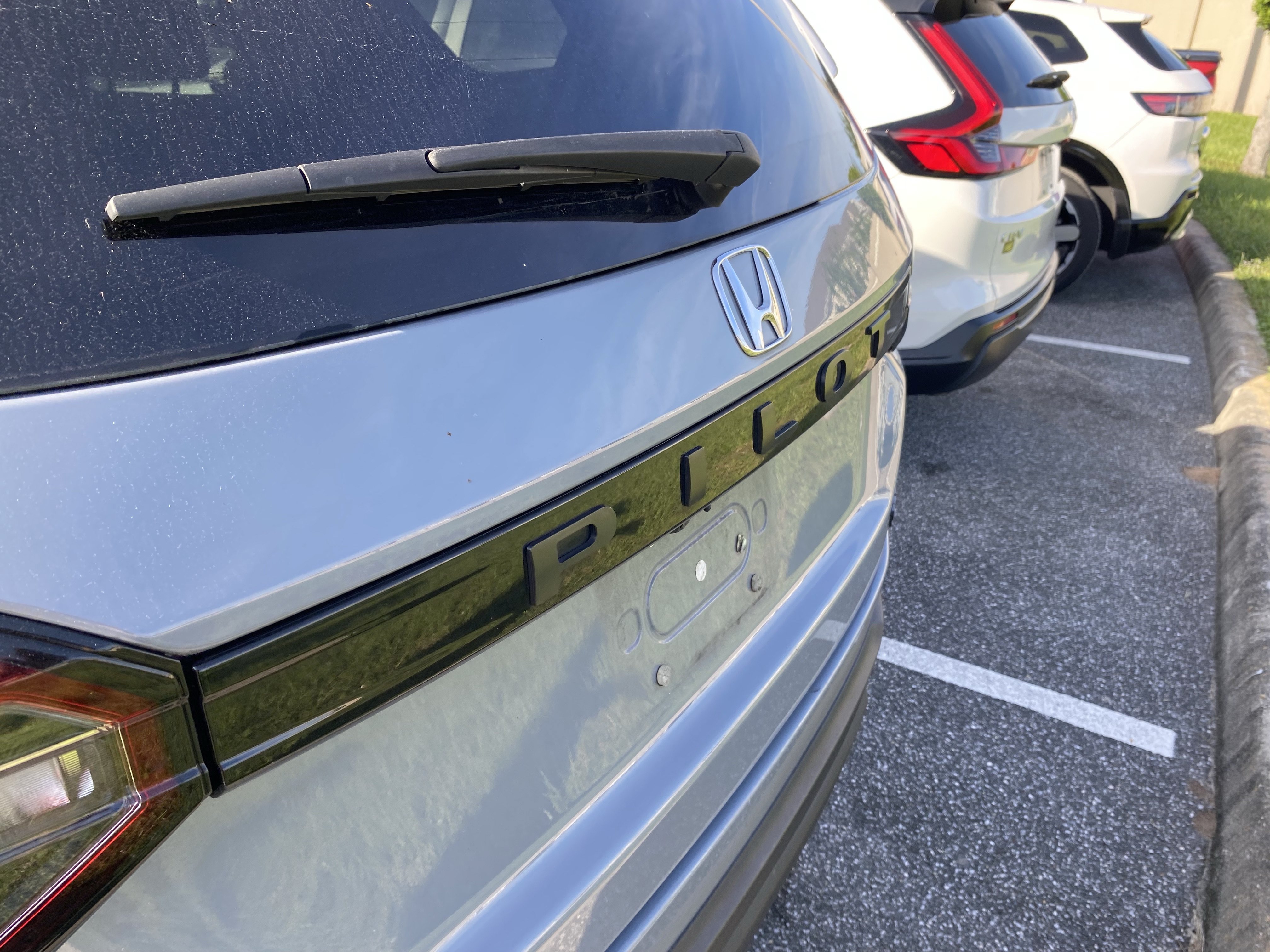 Used 2025 Honda Pilot Sport image 22