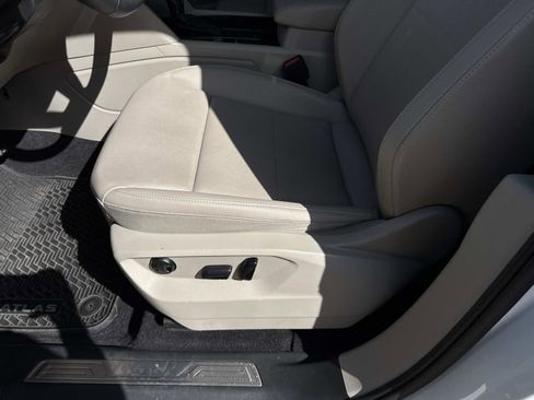 Used 2022 Volkswagen Atlas SE image 17