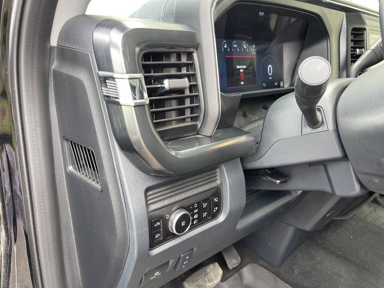 Used 2026 Ford F450 Lariat w/ Lariat Premium Package AWD/4WD image 14