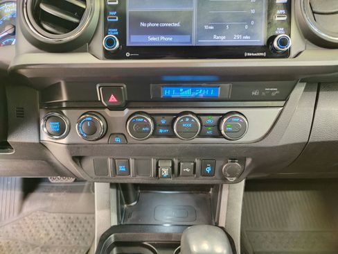 Used 2021 Toyota Tacoma TRD Sport image 24