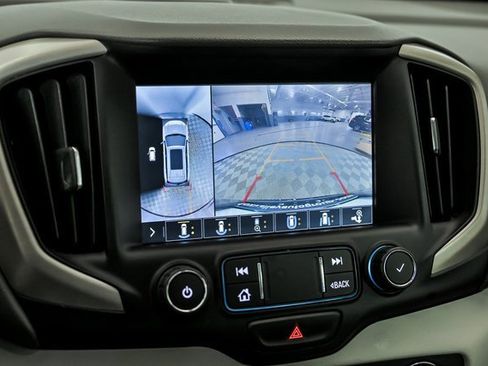 Used 2019 GMC Terrain Denali w/ Advanced Safety Package image 23