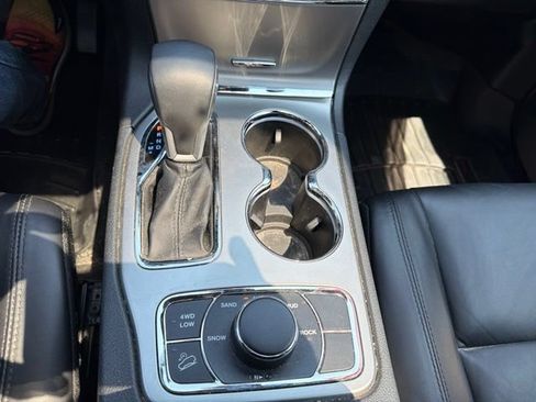 Used 2019 Jeep Grand Cherokee Limited w/ Trailer Tow Group IV AWD/4WD image 27