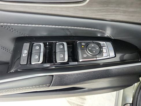 Used 2025 Kia Sorento SX image 36