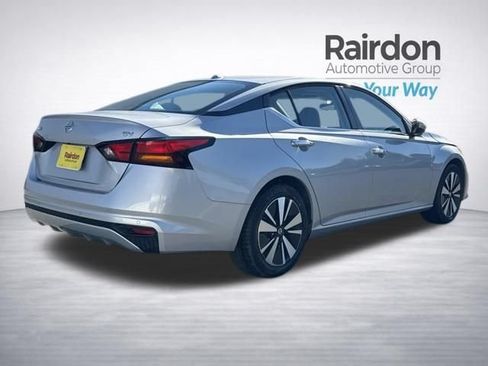 Used 2021 Nissan Altima 2.5 SV FWD image 7