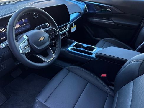 New 2026 Chevrolet Equinox EV LT w/ LPO, Blackout Package image 10