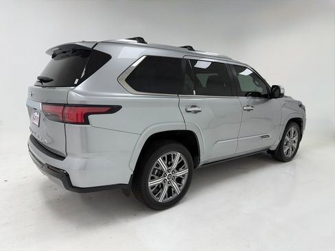 Used 2024 Toyota Sequoia Capstone image 41