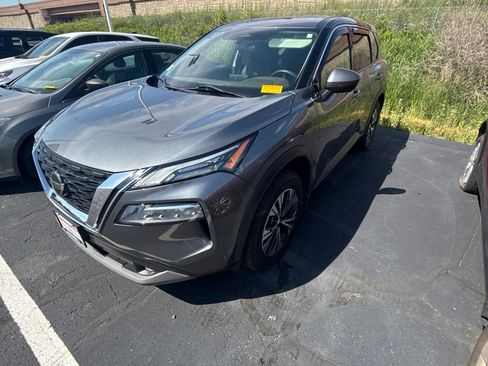 Certified 2021 Nissan Rogue SV AWD/4WD image 3