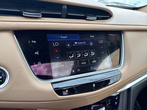 Used 2021 Cadillac XT5 Premium Luxury w/ Platinum Package AWD/4WD image 30