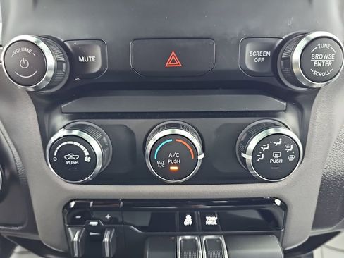 Used 2024 RAM 2500 Big Horn w/ Bed Utility Group image 26