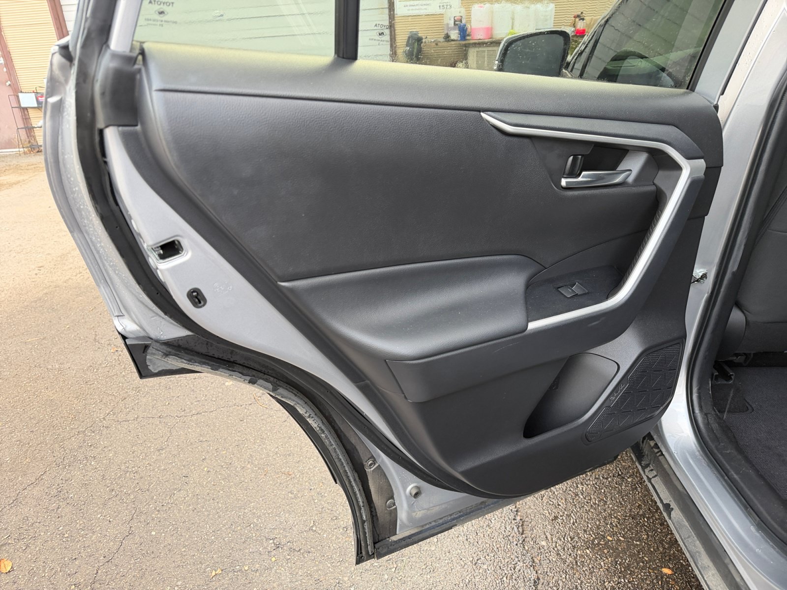 Used 2022 Toyota RAV4 XLE w/ Convenience Package AWD/4WD image 27