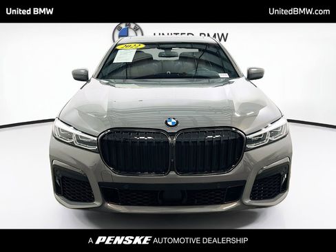Used 2022 BMW 750i xDrive w/ Luxury Rear Seating Package image 18