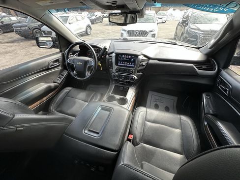 Used 2018 Chevrolet Suburban LT image 7