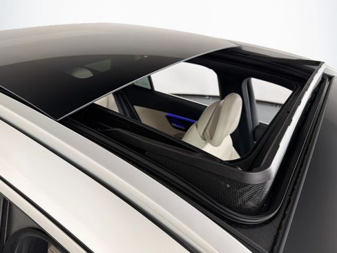 Certified 2026 Mercedes-Benz GLC 300 image 23