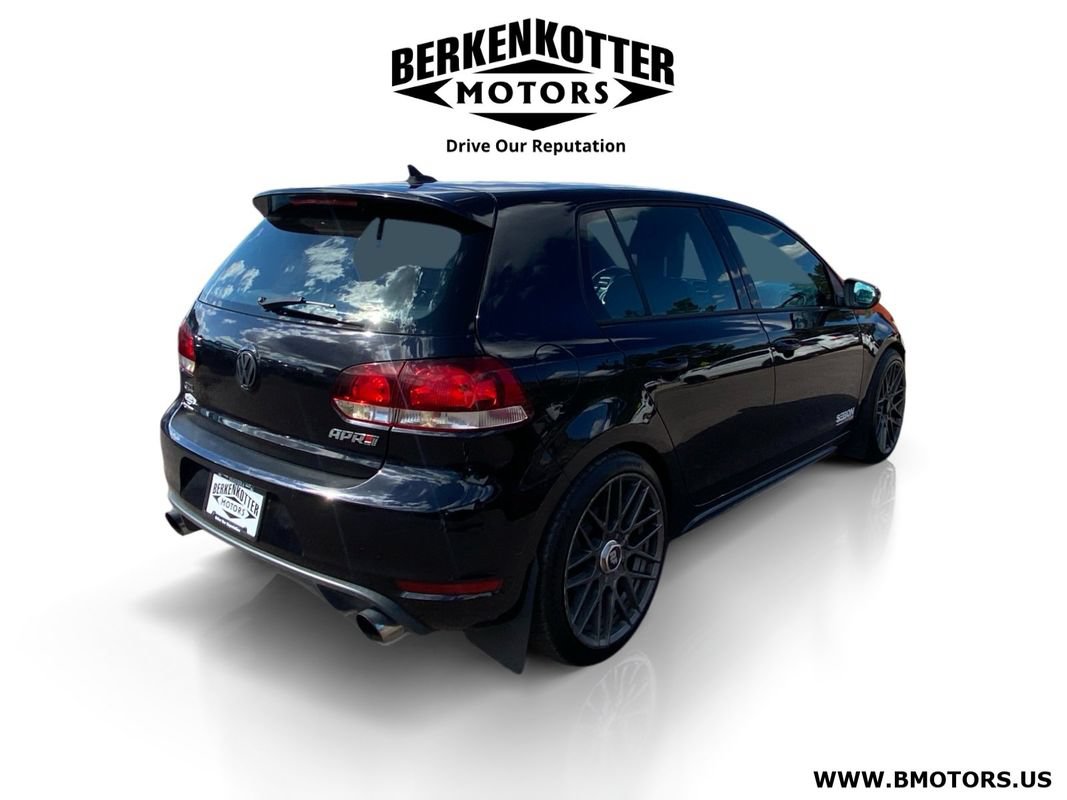 Used 2011 Volkswagen Golf 4-Door FWD image 3