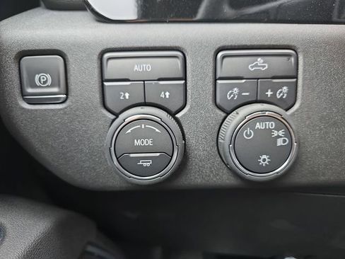 New 2025 Chevrolet Silverado 1500 LT image 28