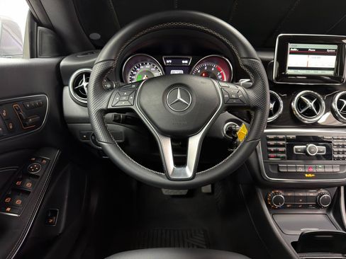 Used 2014 Mercedes-Benz CLA 250 image 28