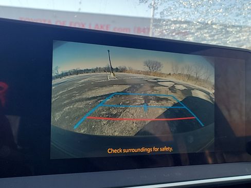 Used 2023 Toyota Prius XLE image 26