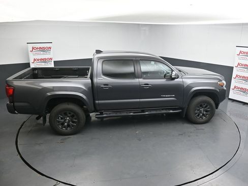 Used 2023 Toyota Tacoma SR5 AWD/4WD image 31