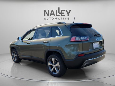 Used 2019 Jeep Cherokee Limited w/ Luxury Group image 3