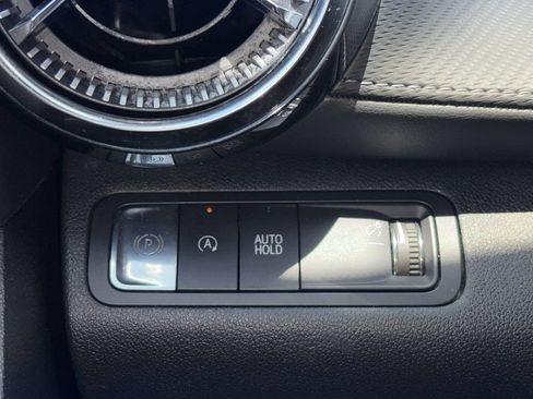 Used 2025 Chevrolet Equinox LT w/ Convenience Package II FWD image 13