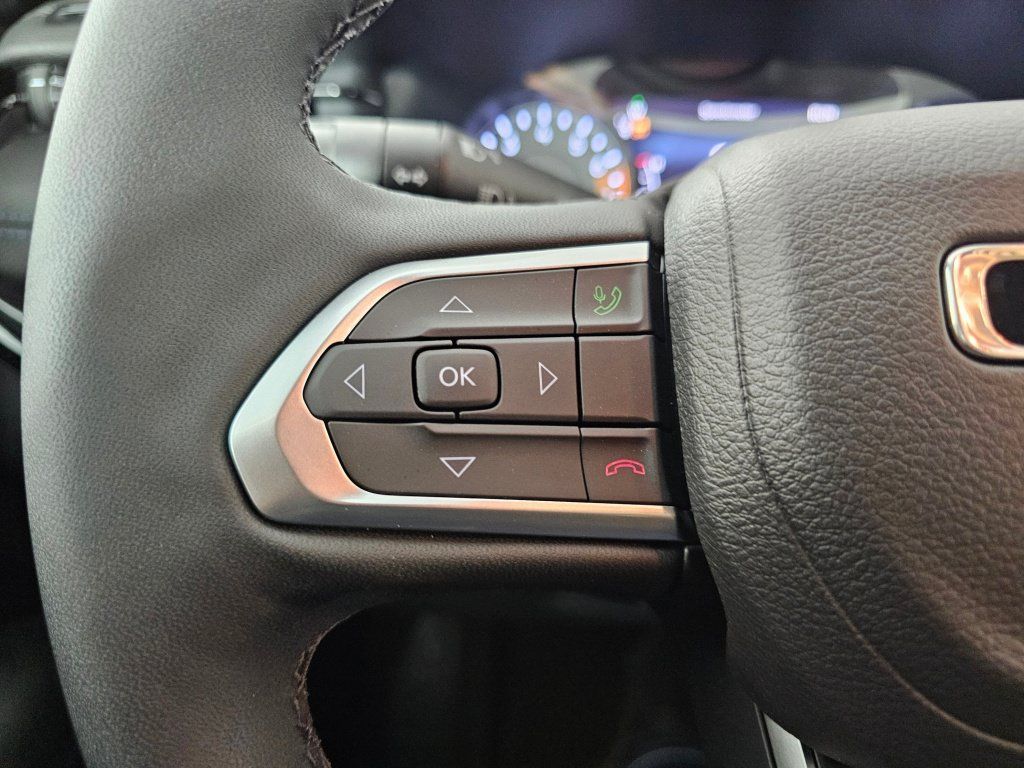 New 2026 Jeep Compass Latitude AWD/4WD image 24