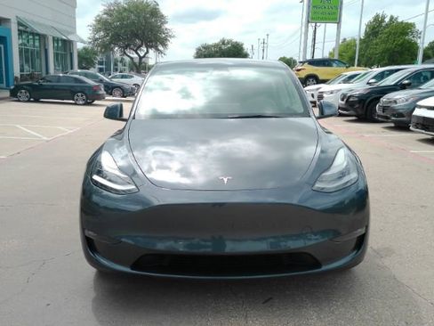 Used 2021 Tesla Model Y Long Range AWD/4WD image 2