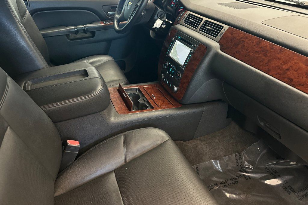 Used 2013 Chevrolet Tahoe LTZ RWD image 17