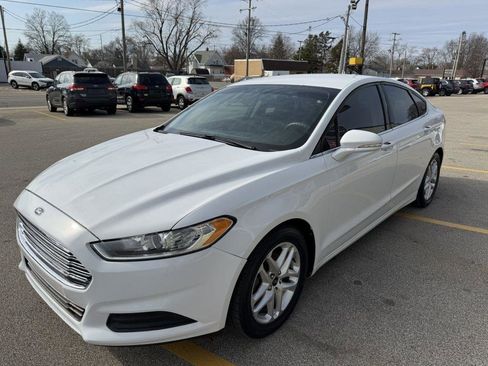 Used 2013 Ford Fusion SE FWD image 4