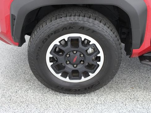 Used 2025 Toyota 4Runner TRD Off-Road Premium w/ Tow Technology Package AWD/4WD image 11