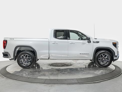 Used 2026 GMC Sierra 1500 SLE AWD/4WD image 8