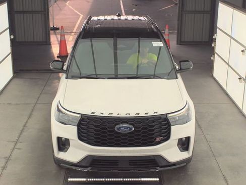 Used 2025 Ford Explorer ST w/ Sun And Sound Package AWD/4WD image 3