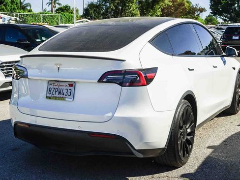 Used 2022 Tesla Model Y Performance image 4