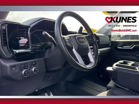 Used 2024 GMC Sierra 1500 Elevation image 18