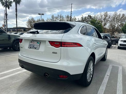Used 2019 Jaguar F-PACE Prestige AWD/4WD image 3