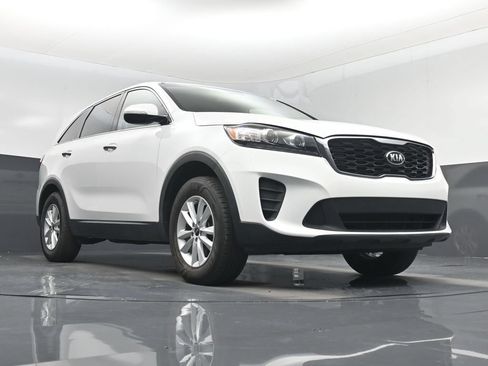 Used 2020 Kia Sorento FWD V6 image 32
